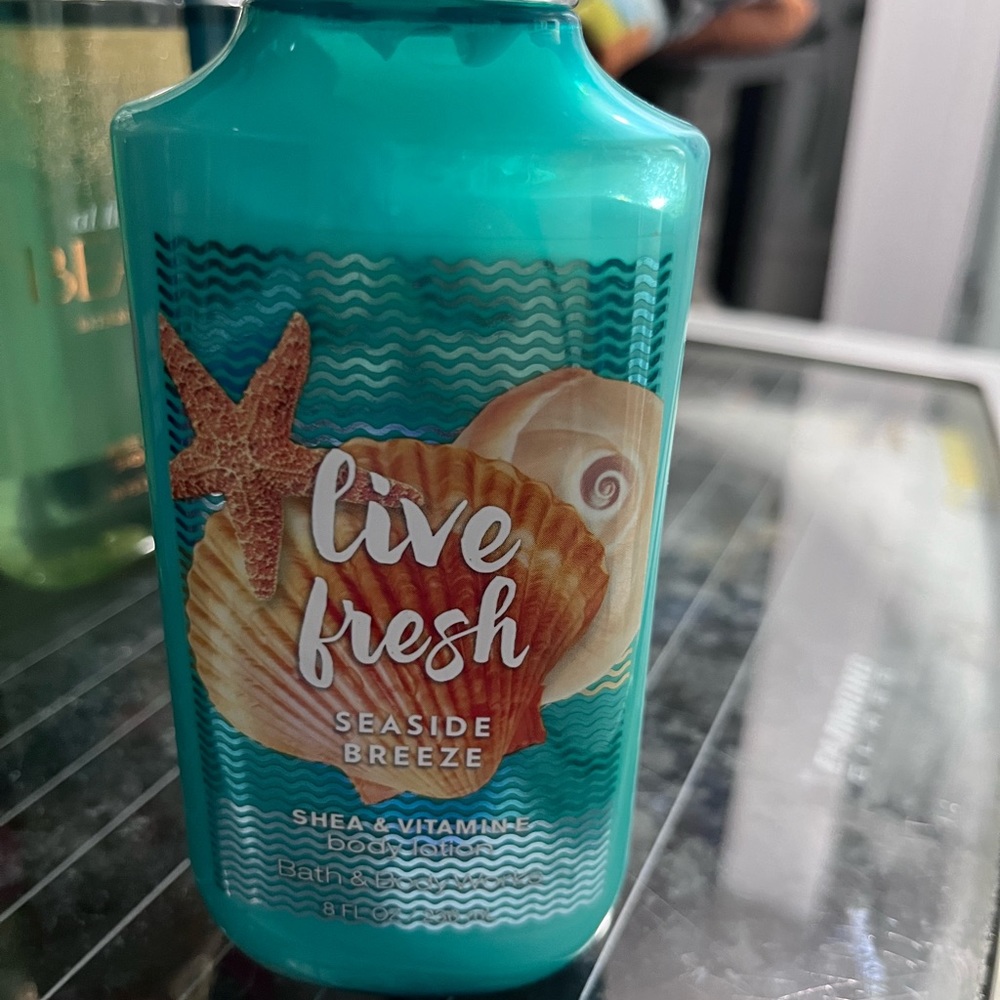 NEW live fresh body lotion
